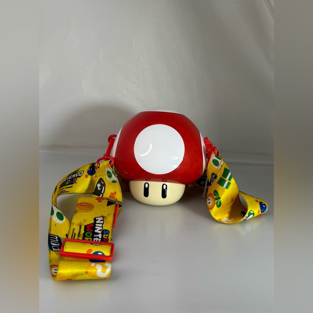 Universal Studios Super Nintendo World Mario Red Mushroom Sipper Cup